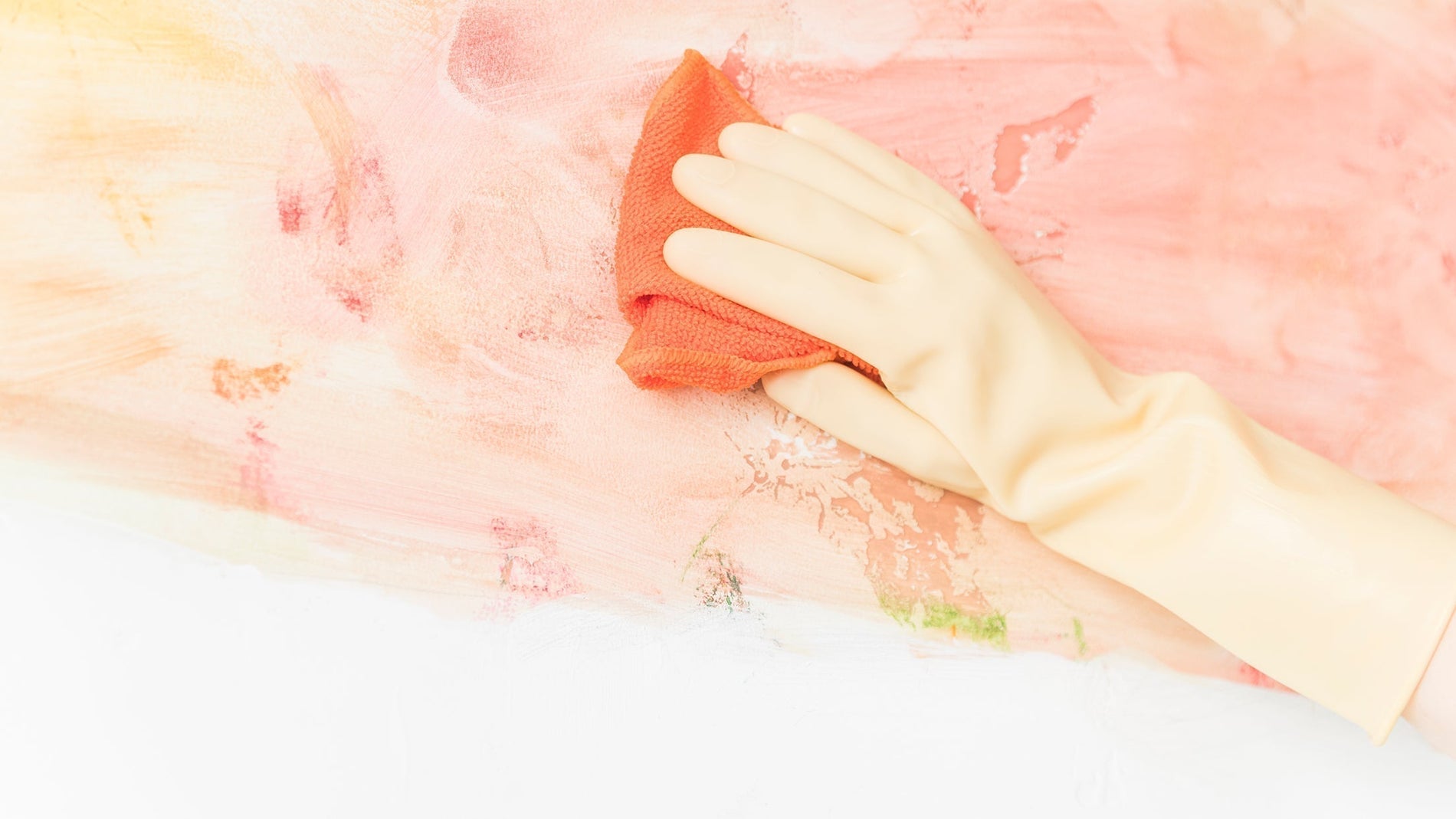 Wallpaper Removal 101: A Stress-Free Guide to Taking It Down When You’re Ready for a Change
